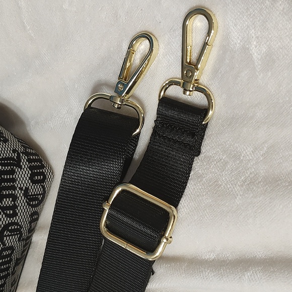 Juicy Couture handbag - Picture 5 of 9